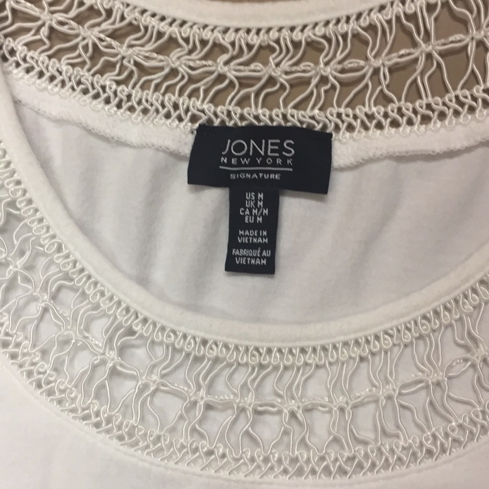 Jones New York Signature top